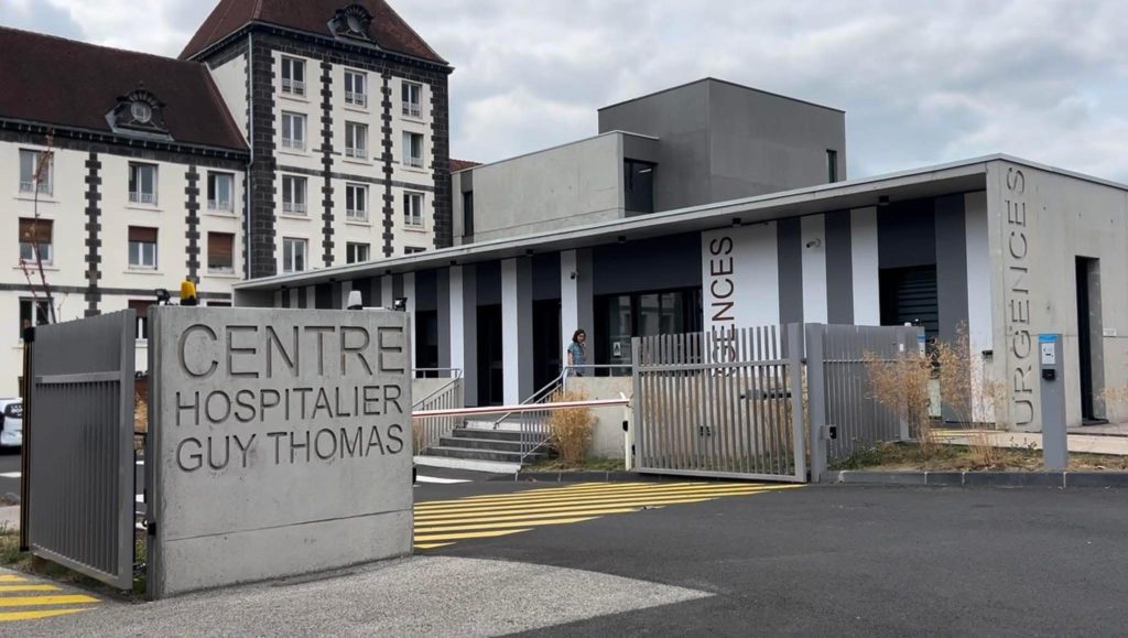 STEPHANIE2026 au pied de l'Hôpital